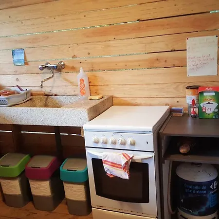 Sainte Camelle Saint-Victor-Rouzaud