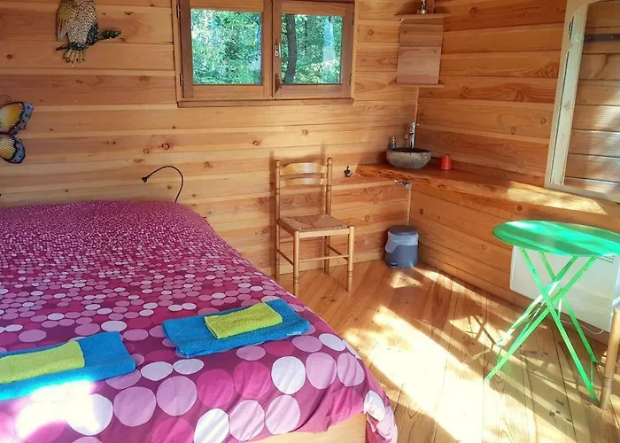 Sainte Camelle * Saint-Victor-Rouzaud